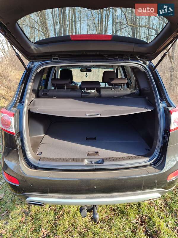 Позашляховик / Кросовер Hyundai Santa FE 2011 в Кельменцях
