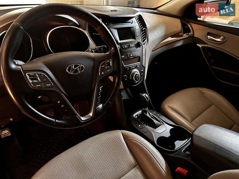 Позашляховик / Кросовер Hyundai Santa FE 2013 в Львові