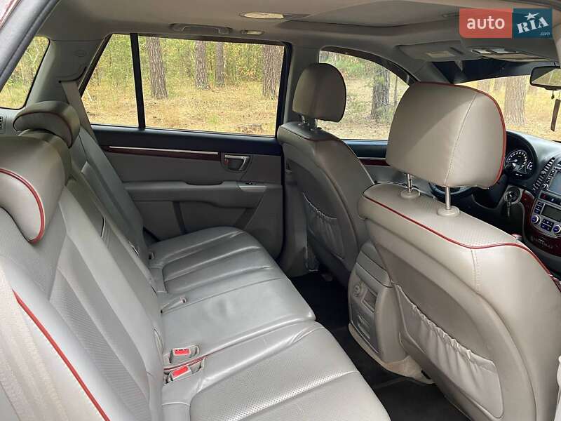 Позашляховик / Кросовер Hyundai Santa FE 2008 в Броварах