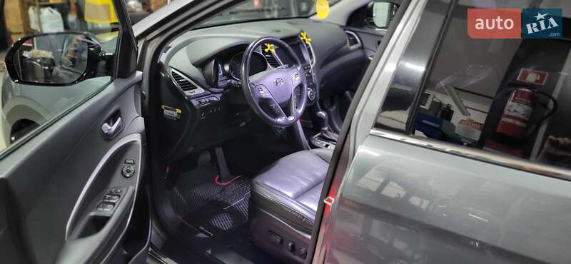 Позашляховик / Кросовер Hyundai Santa FE 2017 в Черкасах