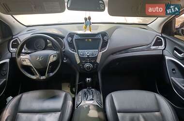 Внедорожник / Кроссовер Hyundai Santa FE 2013 в 