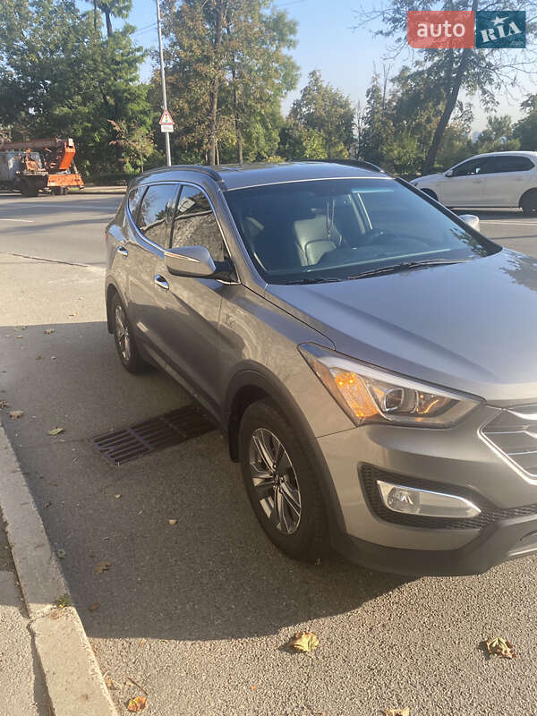 Позашляховик / Кросовер Hyundai Santa FE 2015 в Києві
