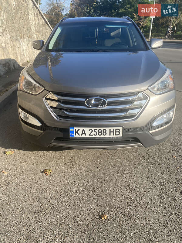 Позашляховик / Кросовер Hyundai Santa FE 2015 в Києві