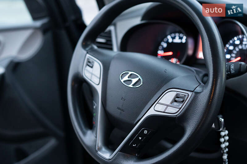 Позашляховик / Кросовер Hyundai Santa FE 2012 в Вінниці