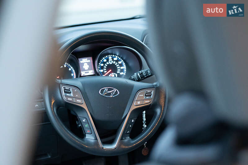 Позашляховик / Кросовер Hyundai Santa FE 2012 в Вінниці