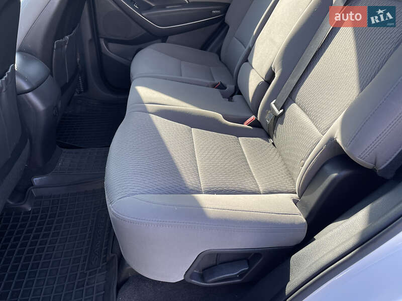 Внедорожник / Кроссовер Hyundai Santa FE 2017 в Мукачево