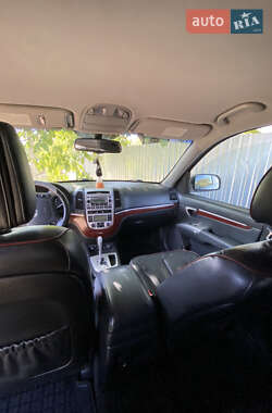 Позашляховик / Кросовер Hyundai Santa FE 2006 в 
