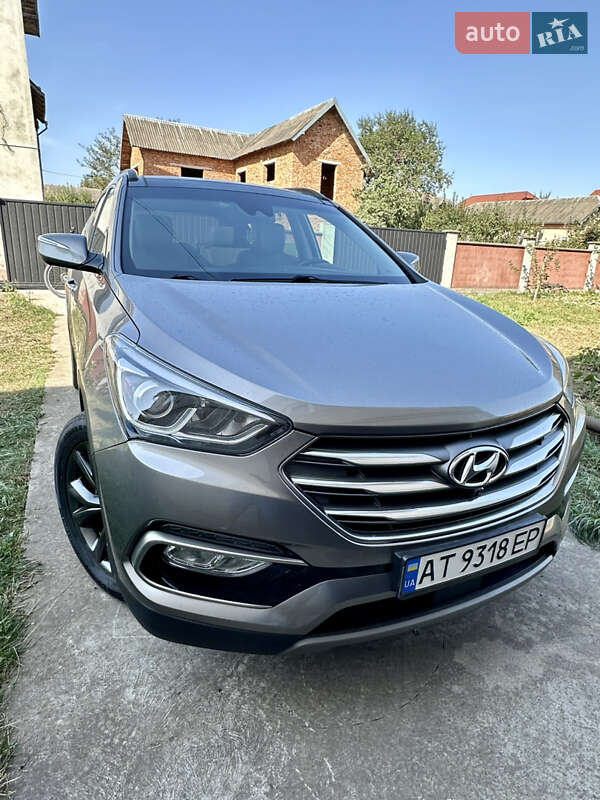 Позашляховик / Кросовер Hyundai Santa FE 2016 в Івано-Франківську