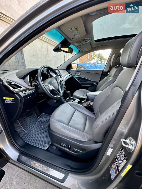 Позашляховик / Кросовер Hyundai Santa FE 2016 в Івано-Франківську