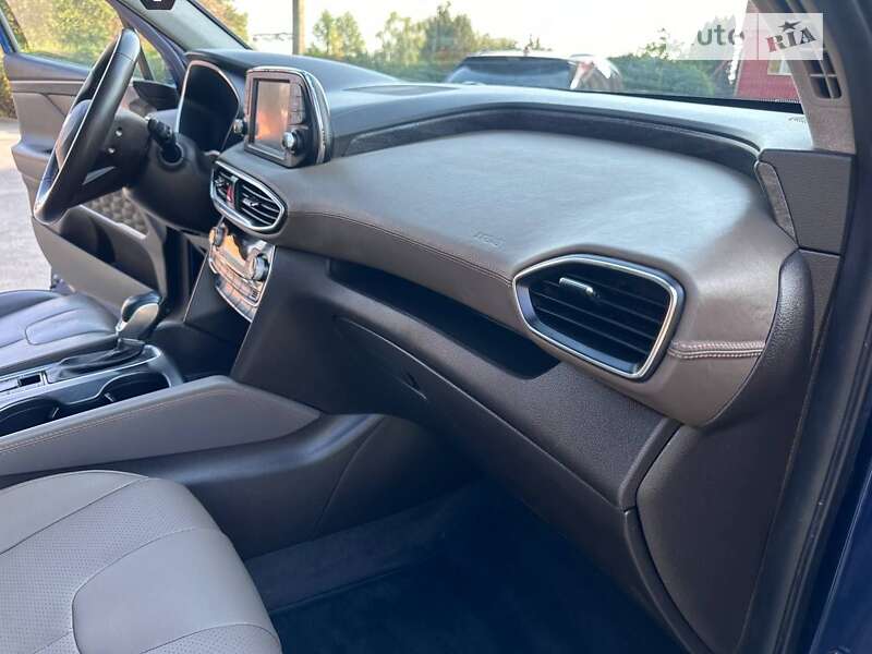 Внедорожник / Кроссовер Hyundai Santa FE 2020 в Тернополе