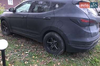 Позашляховик / Кросовер Hyundai Santa FE 2016 в Отинії