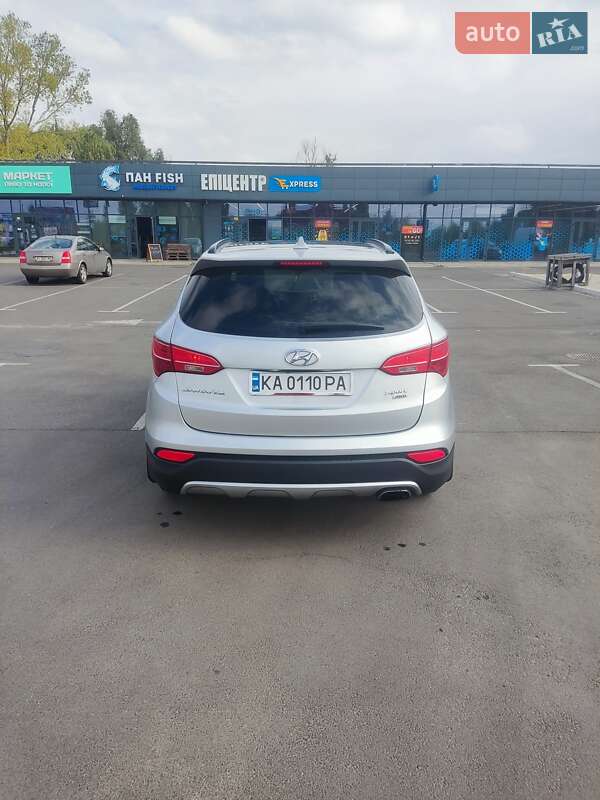 Внедорожник / Кроссовер Hyundai Santa FE 2015 в Киеве