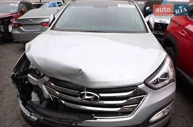 Внедорожник / Кроссовер Hyundai Santa FE 2015 в 
