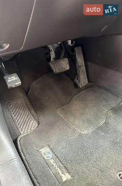 Внедорожник / Кроссовер Hyundai Santa FE 2012 в 