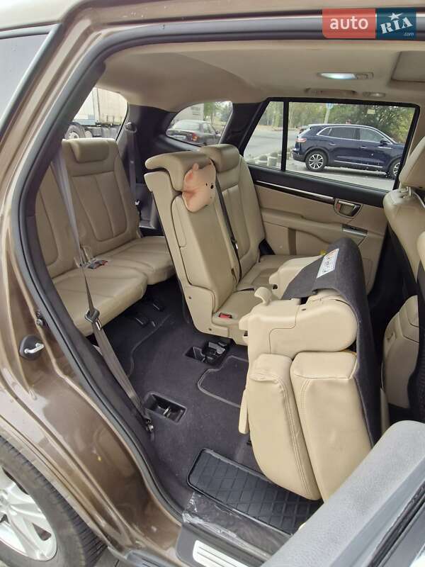 Позашляховик / Кросовер Hyundai Santa FE 2011 в Кам'янському