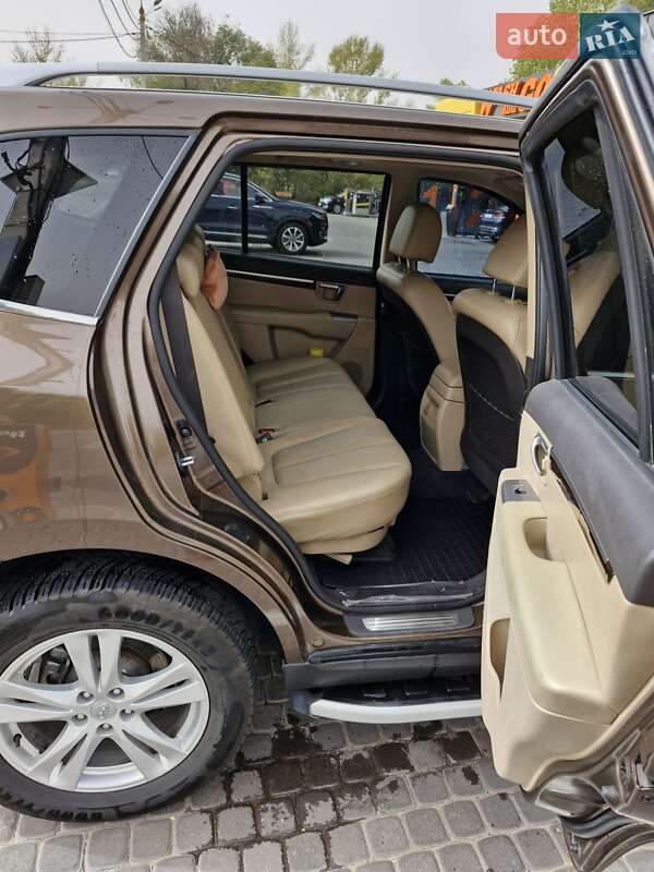 Позашляховик / Кросовер Hyundai Santa FE 2011 в Кам'янському