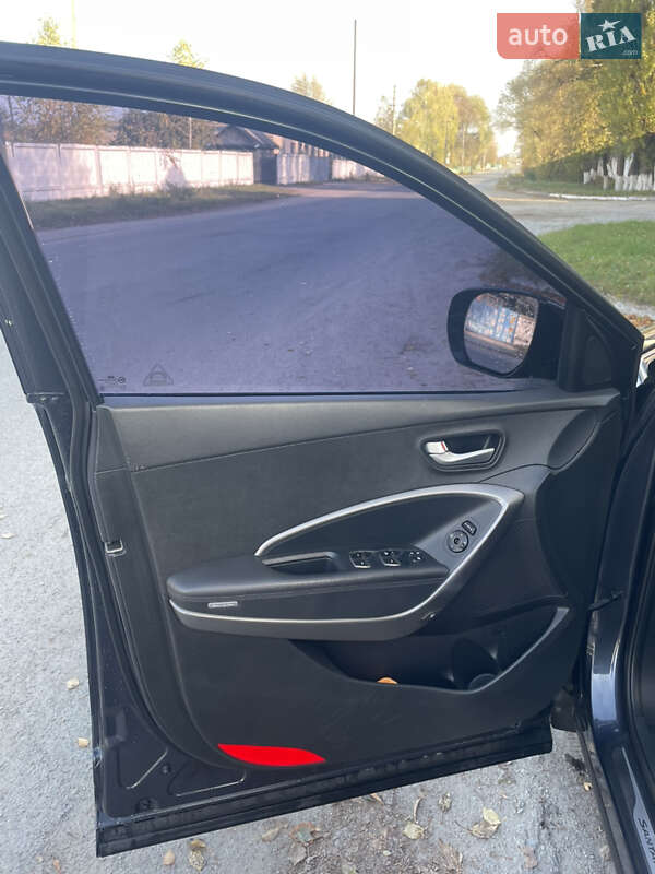 Позашляховик / Кросовер Hyundai Santa FE 2013 в Звягелі фото 8 Позашляховик / Кросовер Hyundai Santa FE 2013 в Звягелі