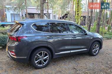 Внедорожник / Кроссовер Hyundai Santa FE 2018 в 