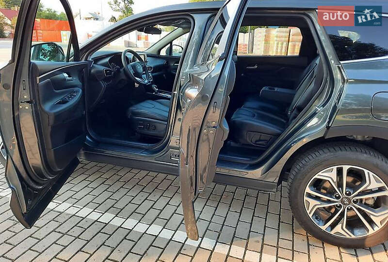 Внедорожник / Кроссовер Hyundai Santa FE 2020 в Ивано-Франковске