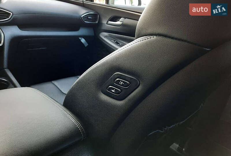 Внедорожник / Кроссовер Hyundai Santa FE 2020 в Ивано-Франковске