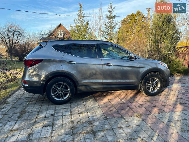 Внедорожник / Кроссовер Hyundai Santa FE 2017 в Борисполе