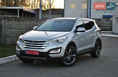 Позашляховик / Кросовер Hyundai Santa FE 2015 в Рівному