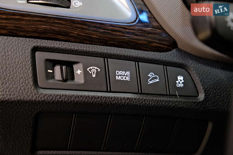 Внедорожник / Кроссовер Hyundai Santa FE 2019 в Одессе