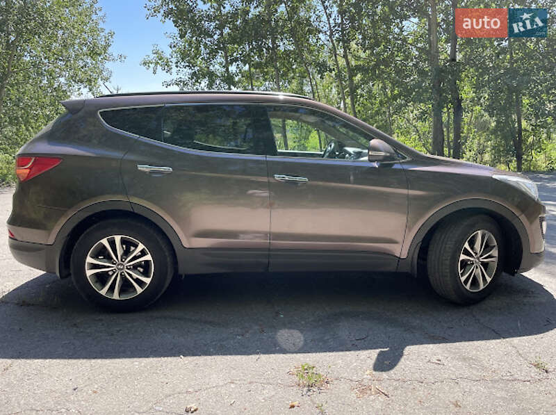 Позашляховик / Кросовер Hyundai Santa FE 2015 в Тетієві