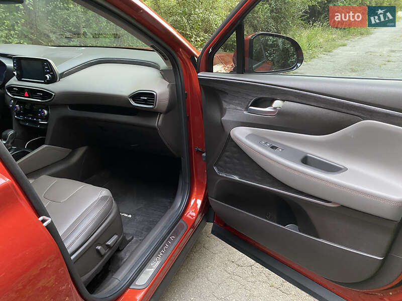 Позашляховик / Кросовер Hyundai Santa FE 2019 в Дніпрі