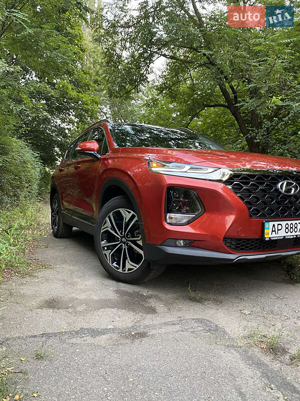 Позашляховик / Кросовер Hyundai Santa FE 2019 в Дніпрі