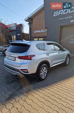 Внедорожник / Кроссовер Hyundai Santa FE 2019 в 