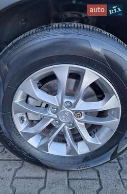 Внедорожник / Кроссовер Hyundai Santa FE 2019 в 