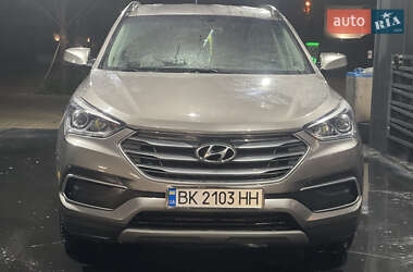 Внедорожник / Кроссовер Hyundai Santa FE 2018 в Ровно