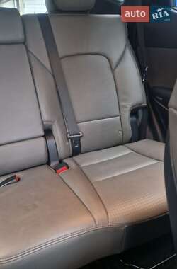 Внедорожник / Кроссовер Hyundai Santa FE 2015 в 
