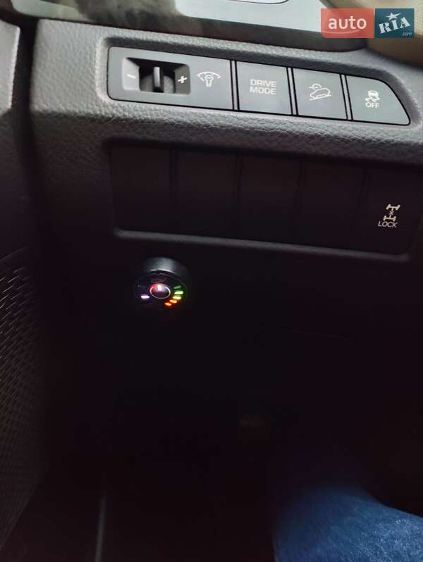 Позашляховик / Кросовер Hyundai Santa FE 2016 в Києві фото 9 Позашляховик / Кросовер Hyundai Santa FE 2016 в Києві