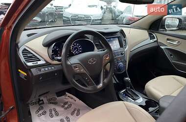 Позашляховик / Кросовер Hyundai Santa FE 2017 в 