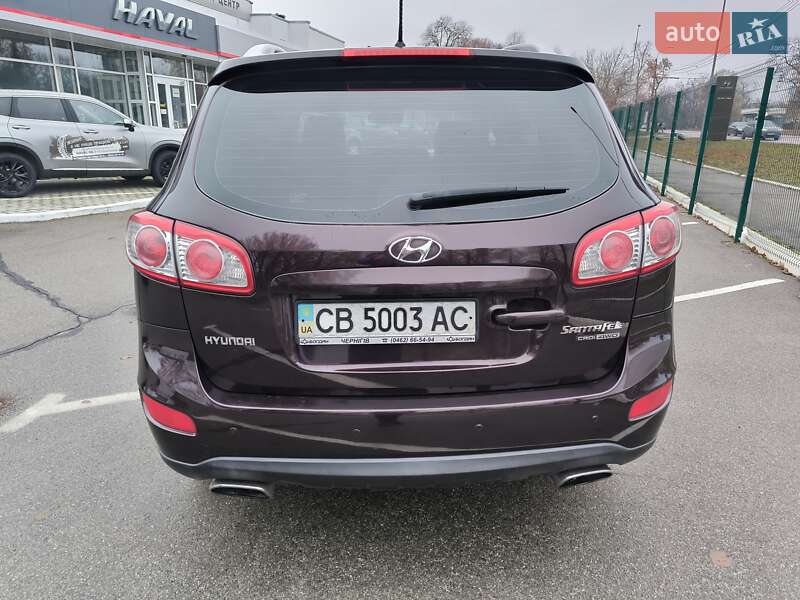 Внедорожник / Кроссовер Hyundai Santa FE 2010 в Чернигове
