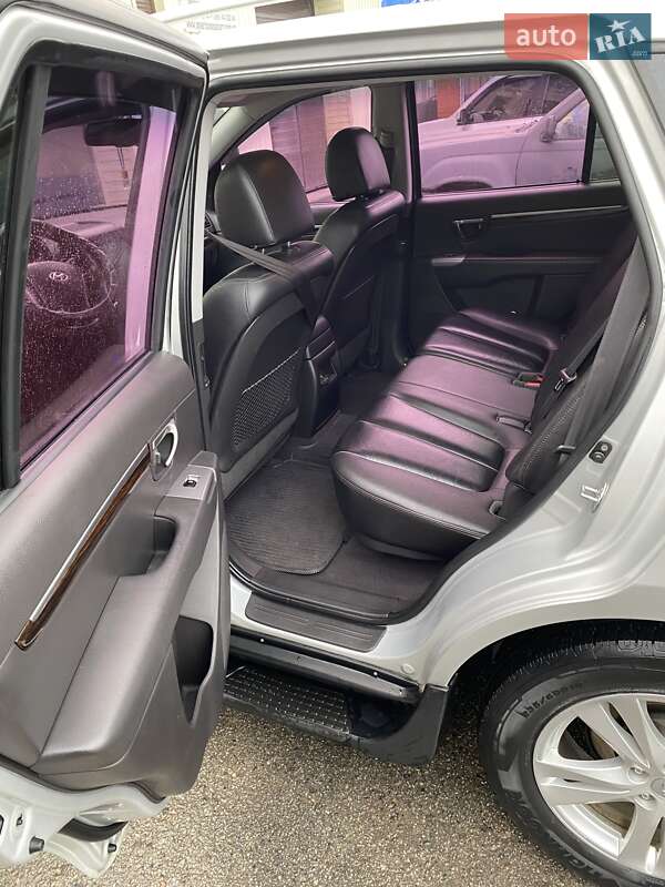 Внедорожник / Кроссовер Hyundai Santa FE 2010 в Сумах