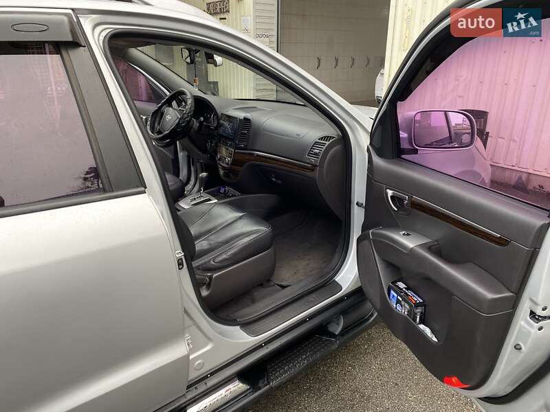 Внедорожник / Кроссовер Hyundai Santa FE 2010 в Сумах