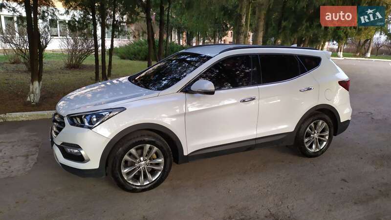 Позашляховик / Кросовер Hyundai Santa FE 2015 в Рівному