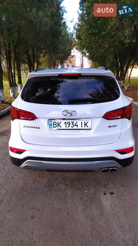 Позашляховик / Кросовер Hyundai Santa FE 2015 в Рівному