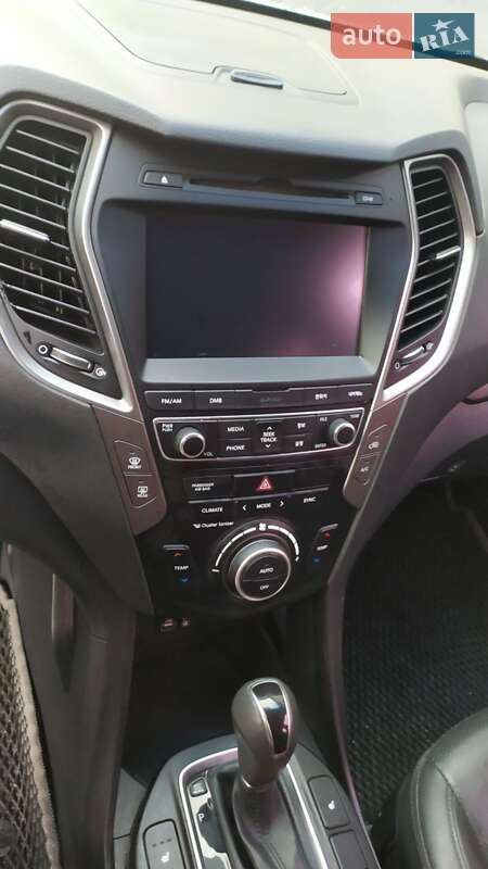Позашляховик / Кросовер Hyundai Santa FE 2015 в Рівному