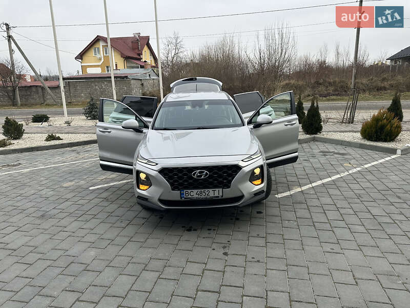 Позашляховик / Кросовер Hyundai Santa FE 2019 в Трускавці