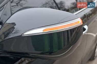Внедорожник / Кроссовер Hyundai Santa FE 2013 в 