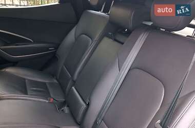 Внедорожник / Кроссовер Hyundai Santa FE 2013 в 