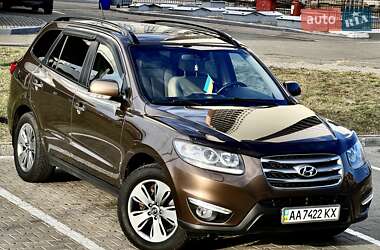 Внедорожник / Кроссовер Hyundai Santa FE 2012 в Киеве