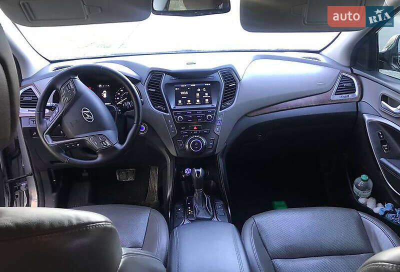 Позашляховик / Кросовер Hyundai Santa FE 2016 в Львові