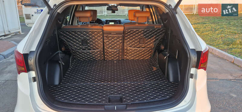 Позашляховик / Кросовер Hyundai Santa FE 2015 в Коблевому