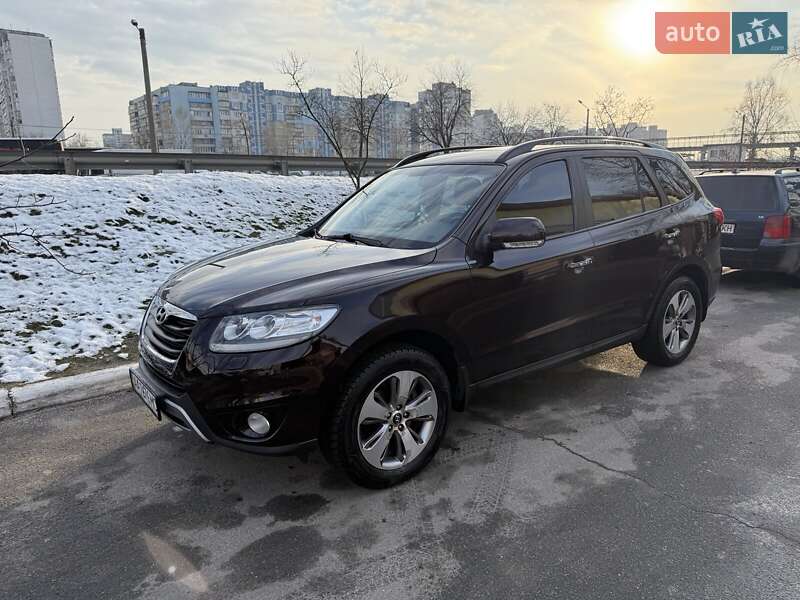 Внедорожник / Кроссовер Hyundai Santa FE 2012 в Киеве