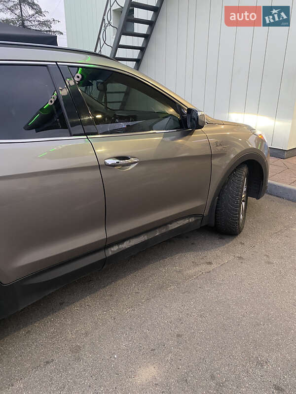 Позашляховик / Кросовер Hyundai Santa FE 2015 в Києві